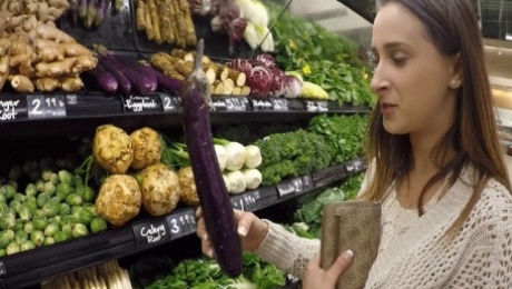 Inspiring senorita visits the supermarket for the nasty flashing