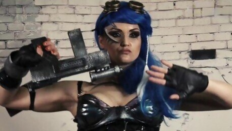 397 - Barbara Bieber - Future warrior girls - Cosplay cyberpunk serie - Trailer